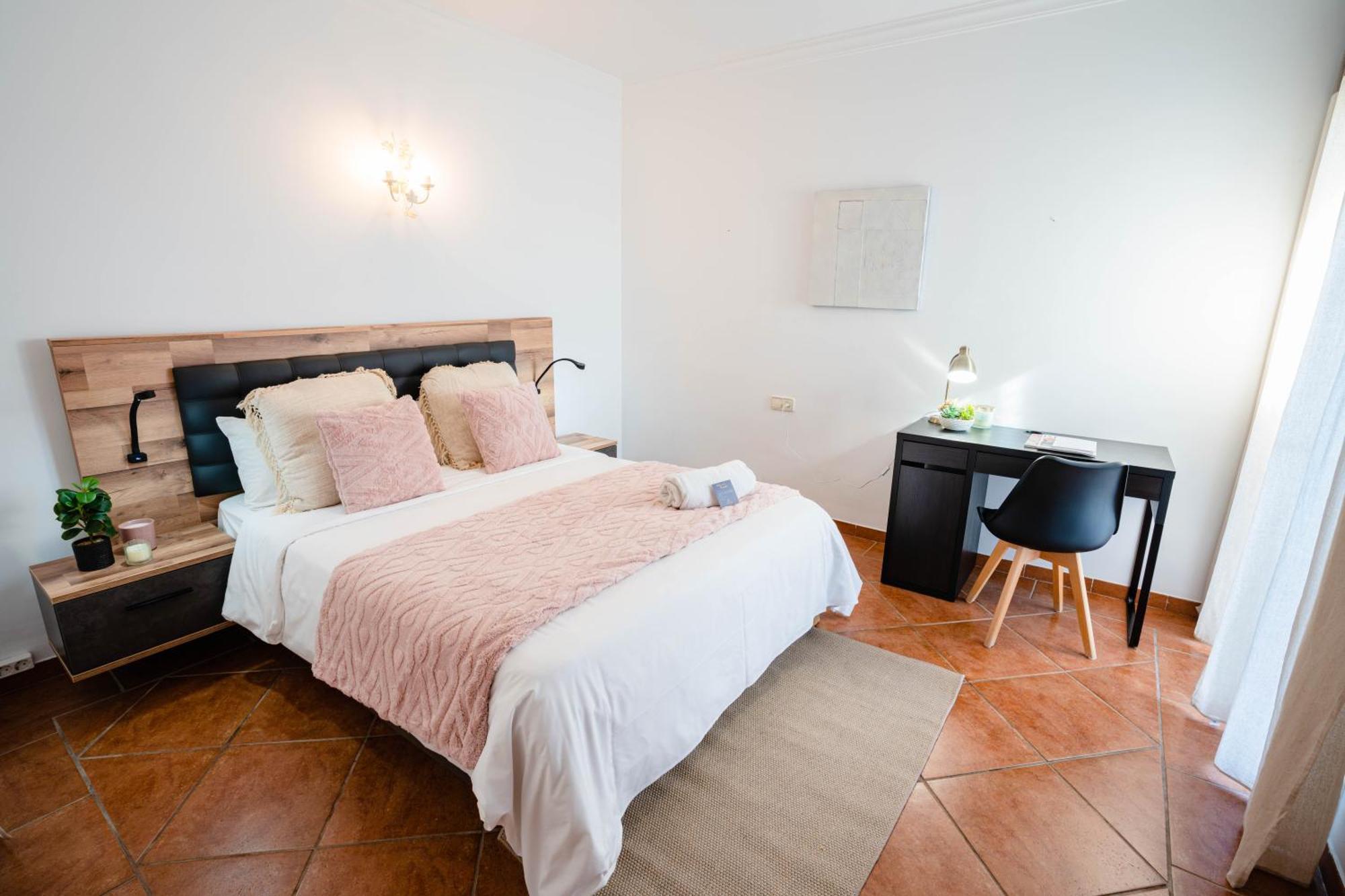 10 Luxe By Lirios Village Villaer
