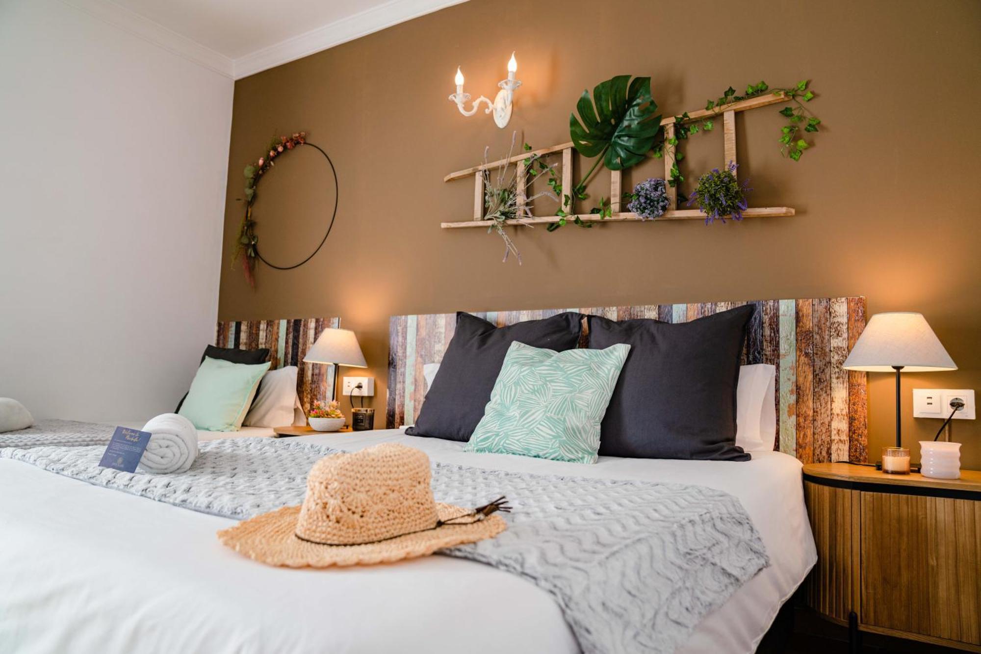 10 Luxe By Lirios Village Villaer *