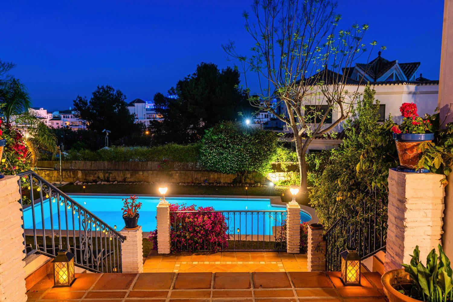 10 Luxe By Lirios Village Villaer